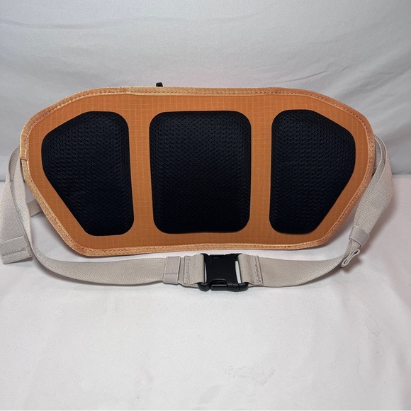 Rapha Trail Hip Pack - Orange - LIKE NEW - Picture 2 of 13